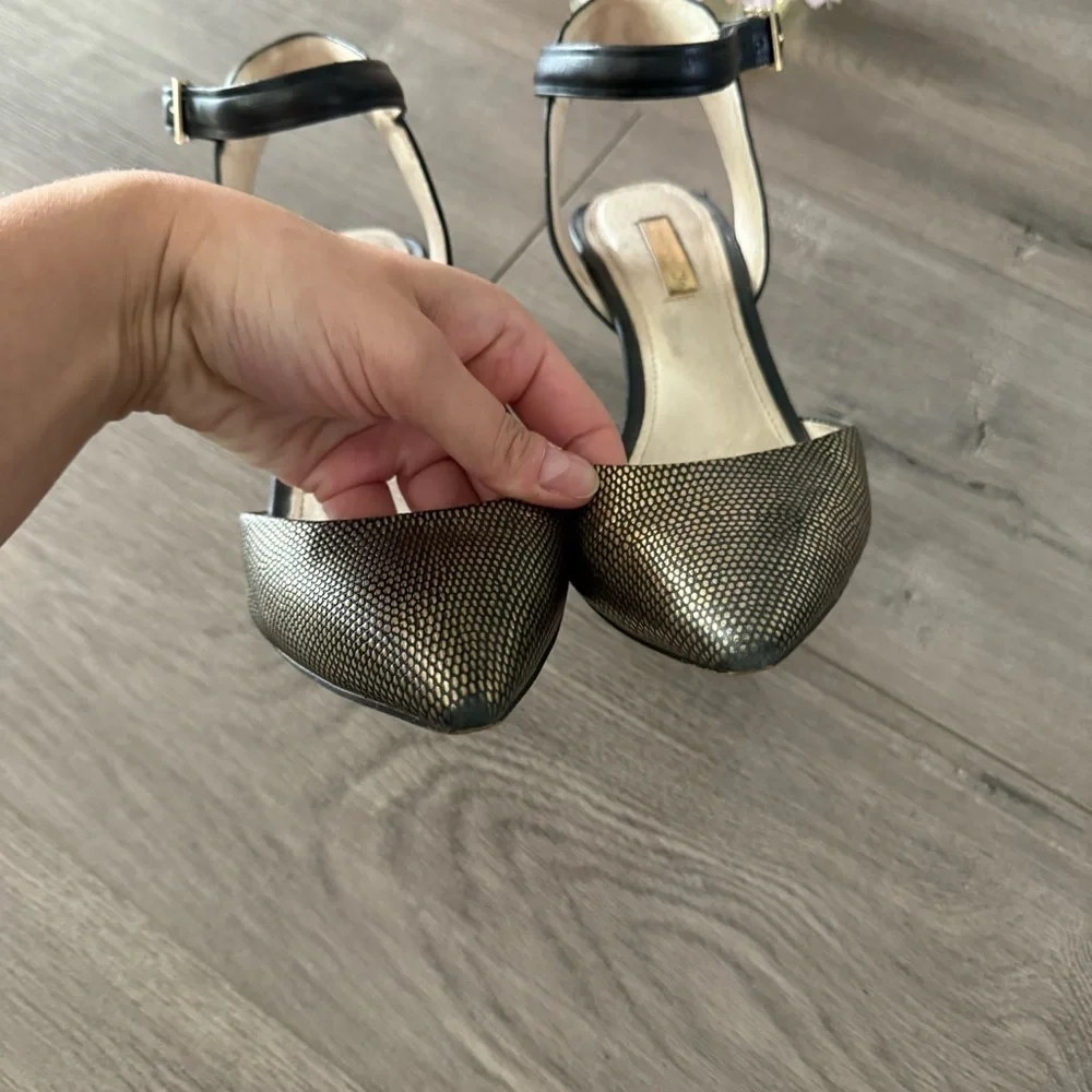 Louise et Cie Black & Gold Ankle Strap Leather Point Toe Heels‎
